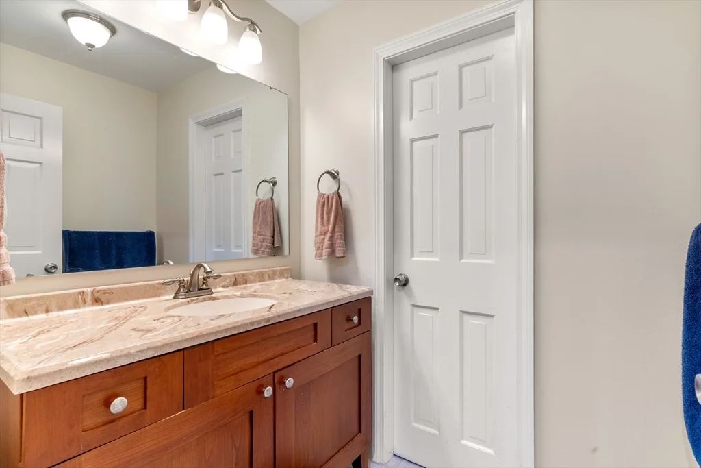 4 bed, 3 bath apartment for rent at 14 Belmont St Unit A, Spring Hill — photo 10 of 21