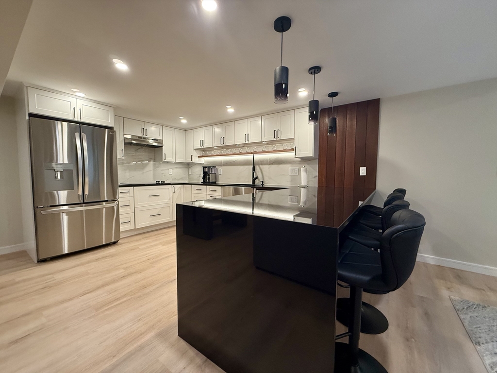 5 bed, 4+ bath apartment for rent at 14 Bernard Circle, Tisbury — photo 33 of 41