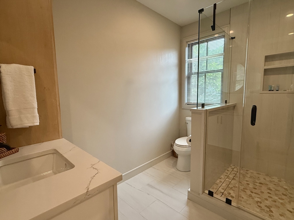 5 bed, 4+ bath apartment for rent at 14 Bernard Circle, Tisbury — photo 22 of 41
