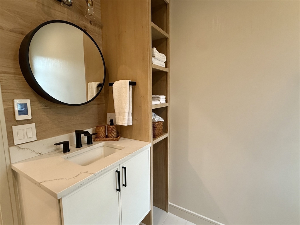 5 bed, 4+ bath apartment for rent at 14 Bernard Circle, Tisbury — photo 21 of 41