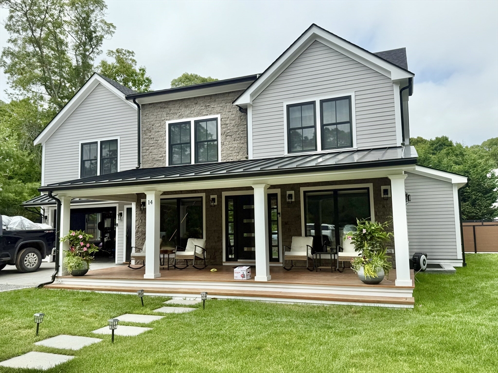 5 bed, 4+ bath apartment for rent at 14 Bernard Circle, Tisbury — photo 1 of 41