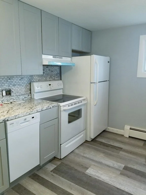 2 bed, 1 bath apartment for rent at 14 Billow Ave Unit 2, Revere — photo 3 of 12
