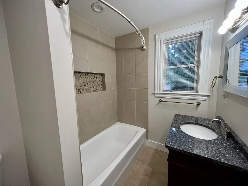 2 bed, 2 bath apartment for rent at 14 Birch Hill Ave Unit 2, Wakefield — photo 13 of 32