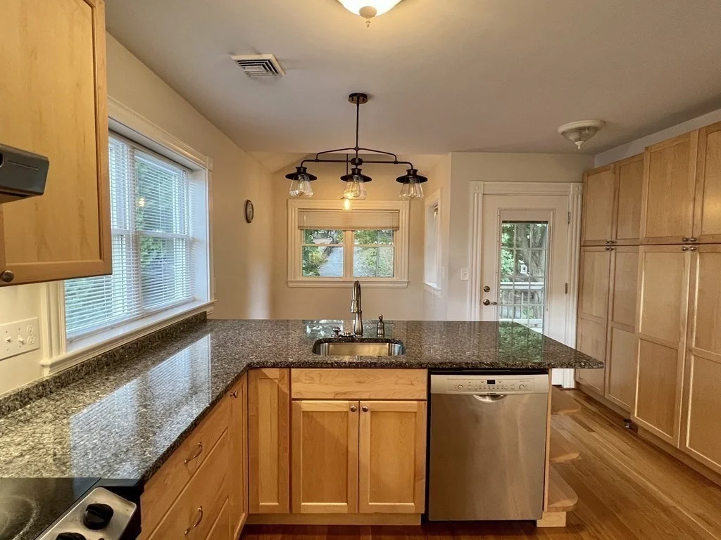 2 bed, 2 bath apartment for rent at 14 Birch Hill Ave Unit 2, Wakefield — photo 9 of 32