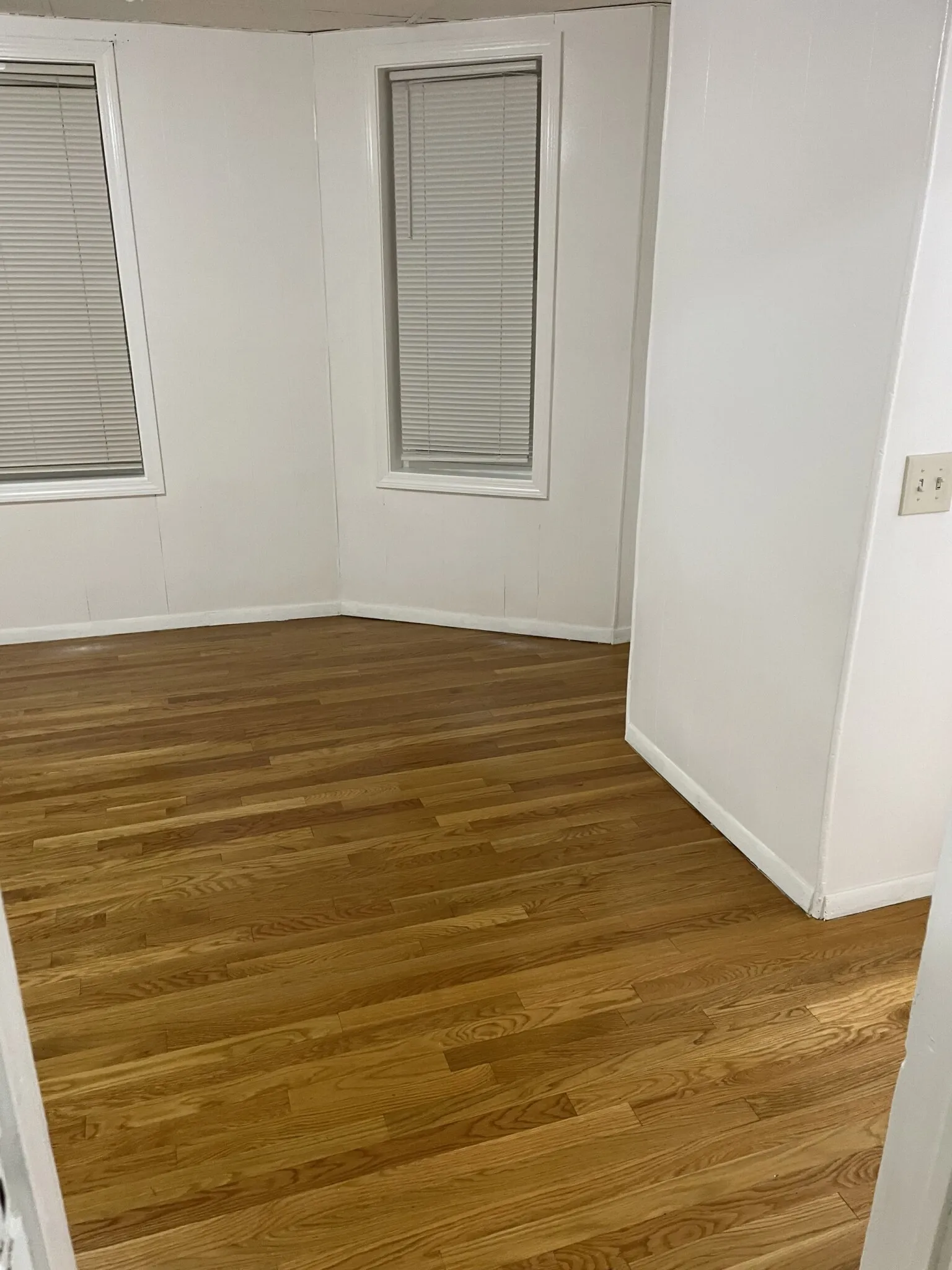3 bed, 1 bath apartment for rent at 14 Boston St Unit 1, South Boston — photo 8 of 10
