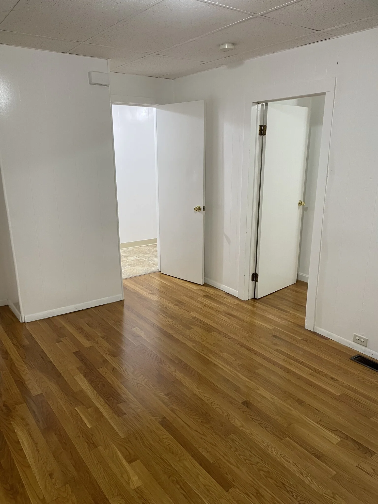 3 bed, 1 bath apartment for rent at 14 Boston St Unit 1, South Boston — photo 9 of 10