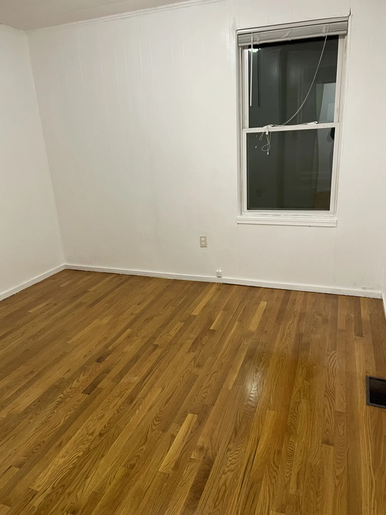 3 bed, 1 bath apartment for rent at 14 Boston St Unit 1, South Boston — photo 7 of 10