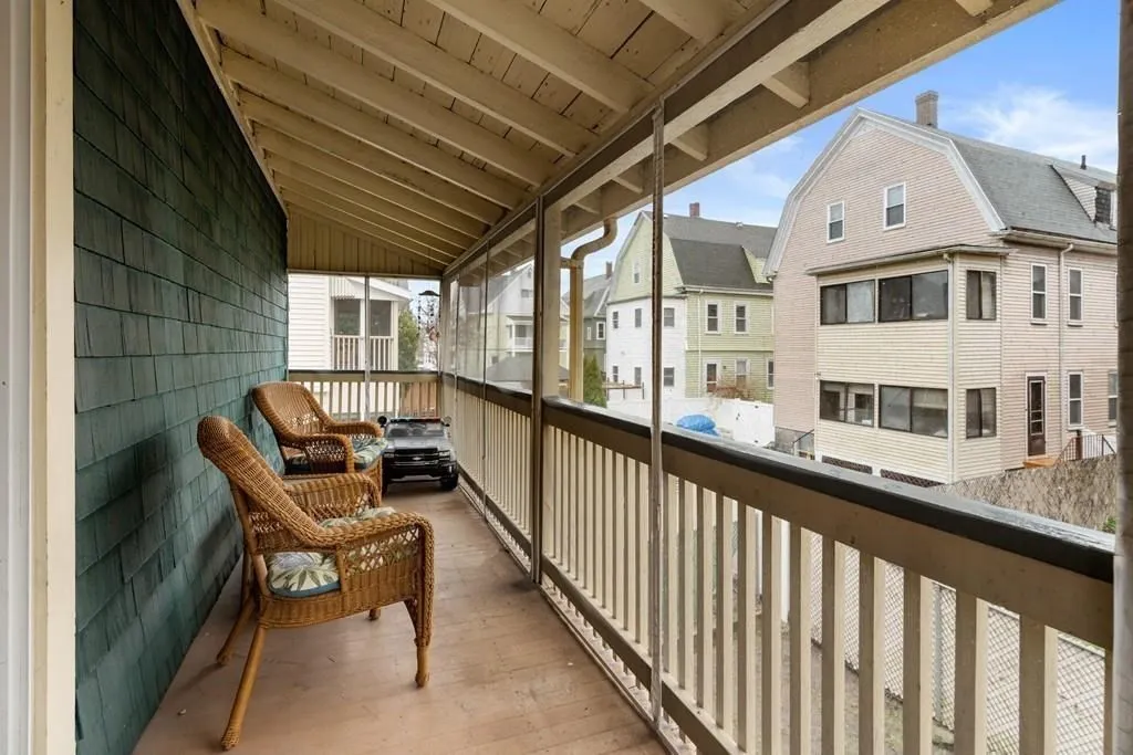 5 bed, 2 bath apartment for rent at 14 Bowdoin St Unit 2, Tufts University — photo 37 of 38