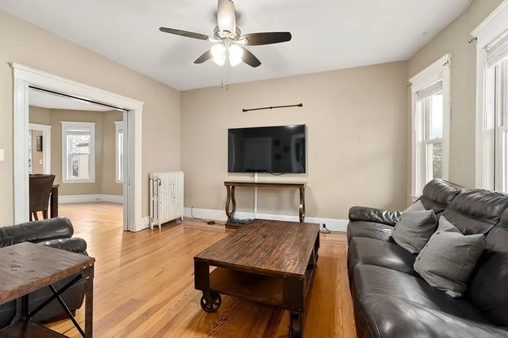 5 bed, 2 bath apartment for rent at 14 Bowdoin St Unit 2, Tufts University — photo 2 of 38