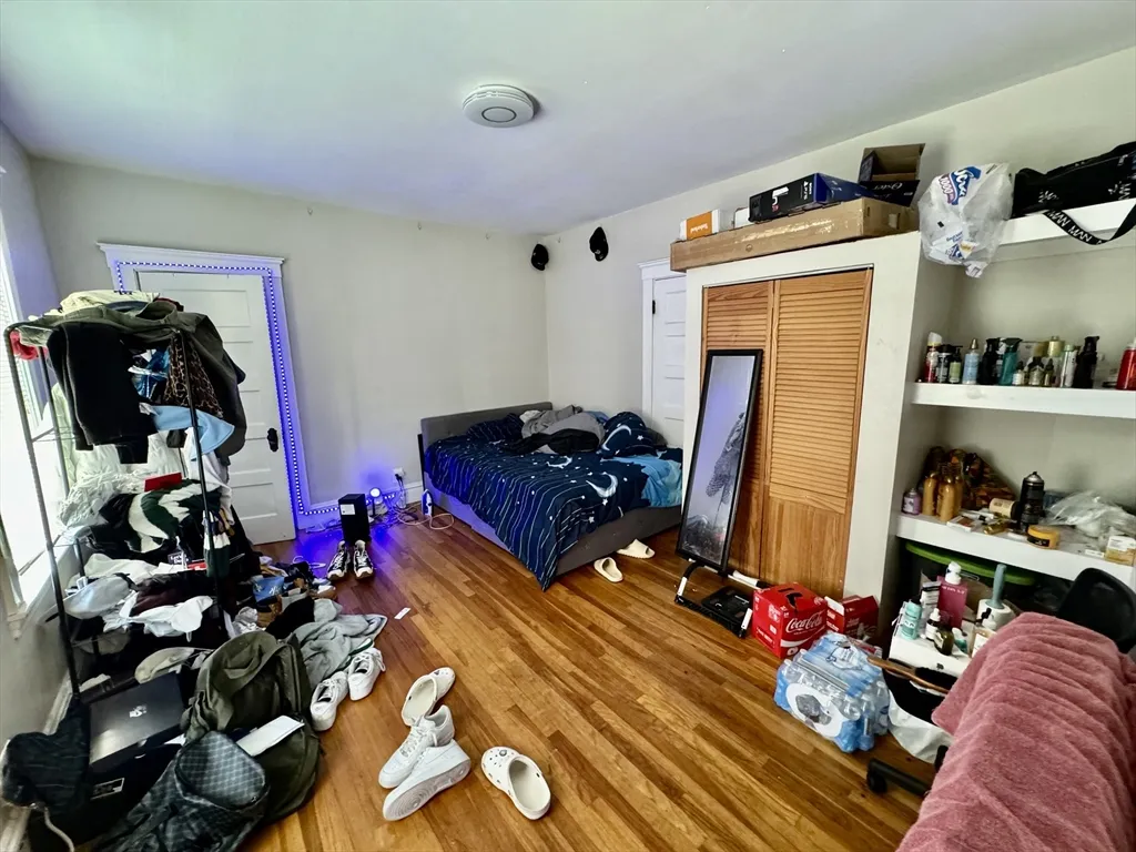5 bed, 2 bath apartment for rent at 14 Bowdoin St Unit 2, Tufts University — photo 28 of 38