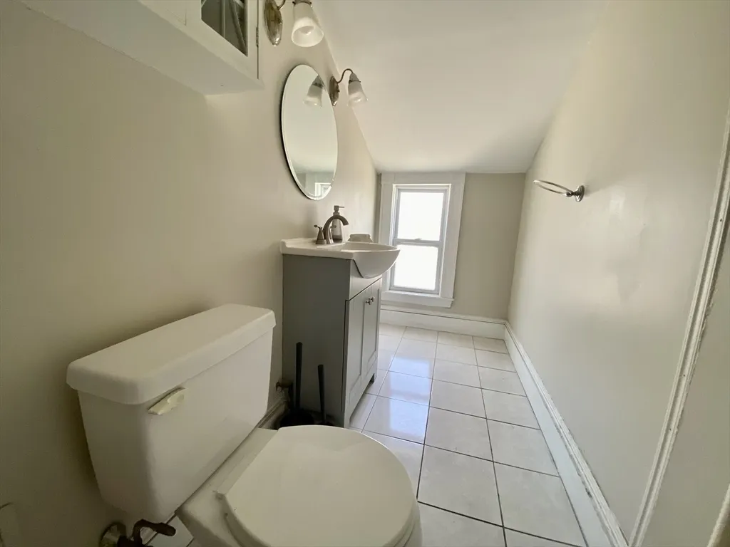 5 bed, 2 bath apartment for rent at 14 Bowdoin St Unit 2, Tufts University — photo 14 of 38