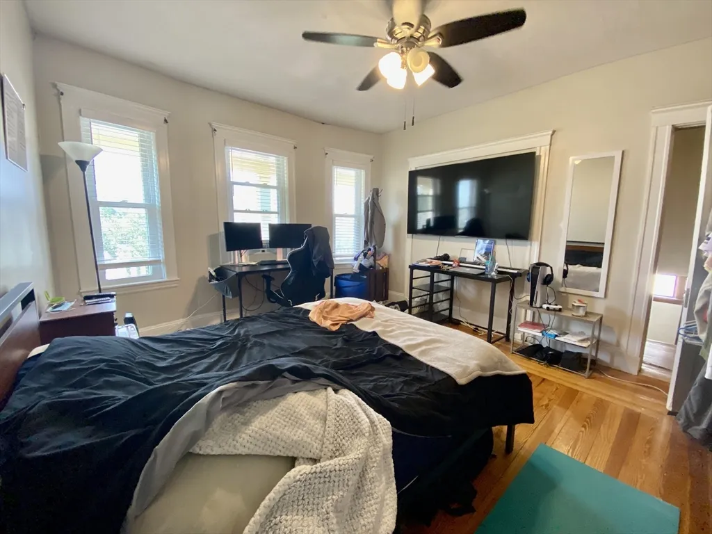 5 bed, 2 bath apartment for rent at 14 Bowdoin St Unit 2, Tufts University — photo 20 of 38
