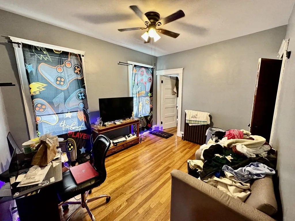 5 bed, 2 bath apartment for rent at 14 Bowdoin St Unit 2, Tufts University — photo 27 of 38