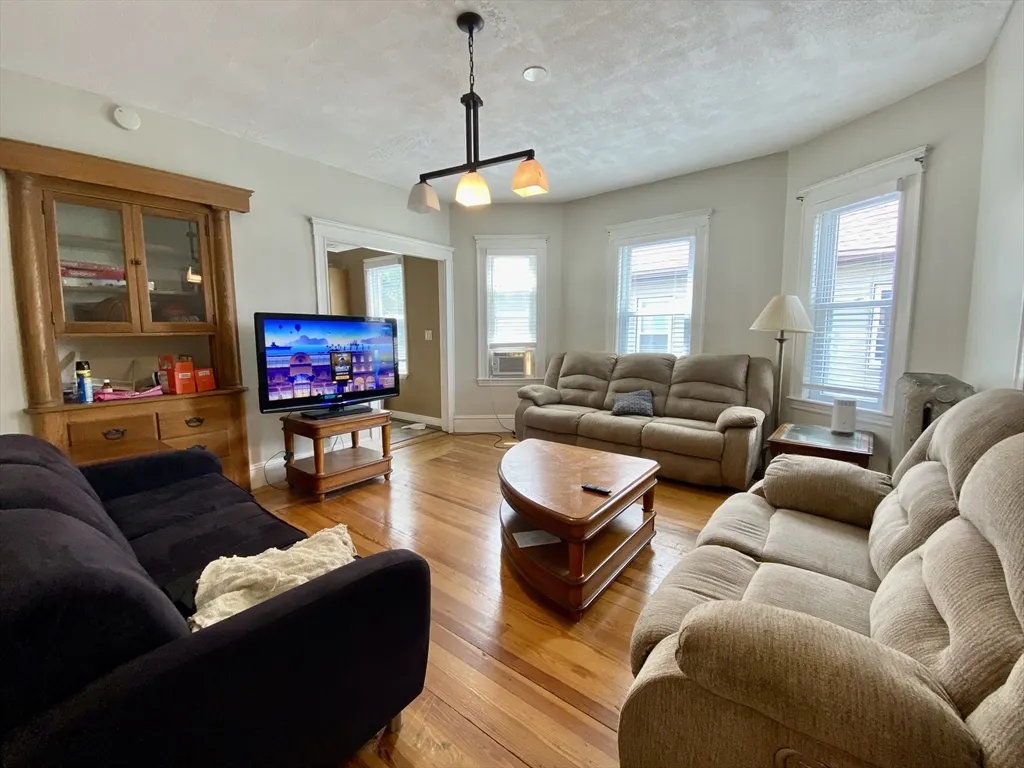 5 bed, 2 bath apartment for rent at 14 Bowdoin St Unit 2, Tufts University — photo 15 of 38