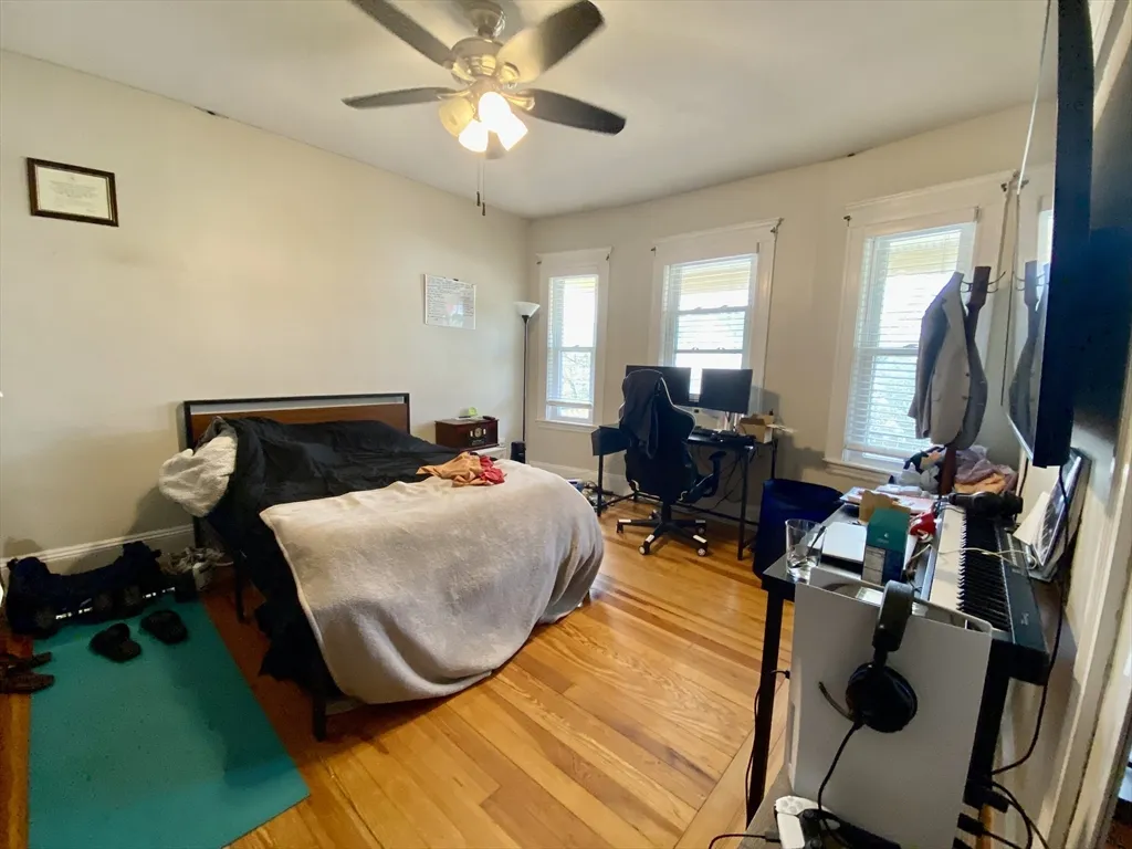 5 bed, 2 bath apartment for rent at 14 Bowdoin St Unit 2, Tufts University — photo 16 of 38