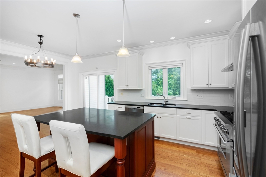5 bed, 3 bath apartment for rent at 14 Brattle Ln, Arlington — photo 7 of 32