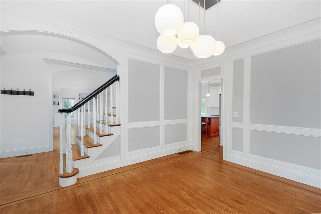 5 bed, 3 bath apartment for rent at 14 Brattle Ln, Arlington — photo 4 of 32