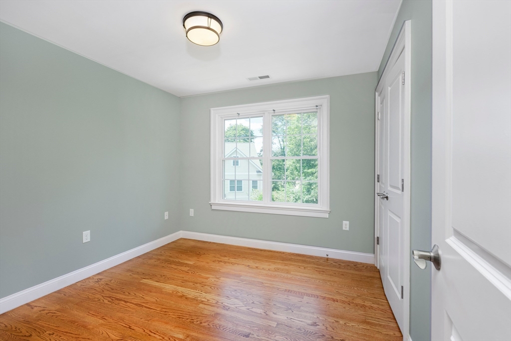 5 bed, 3 bath apartment for rent at 14 Brattle Ln, Arlington — photo 26 of 32