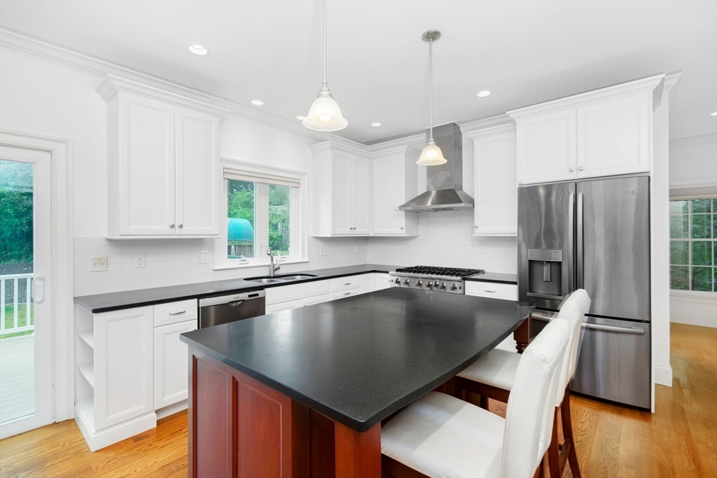 5 bed, 3 bath apartment for rent at 14 Brattle Ln, Arlington — photo 8 of 32
