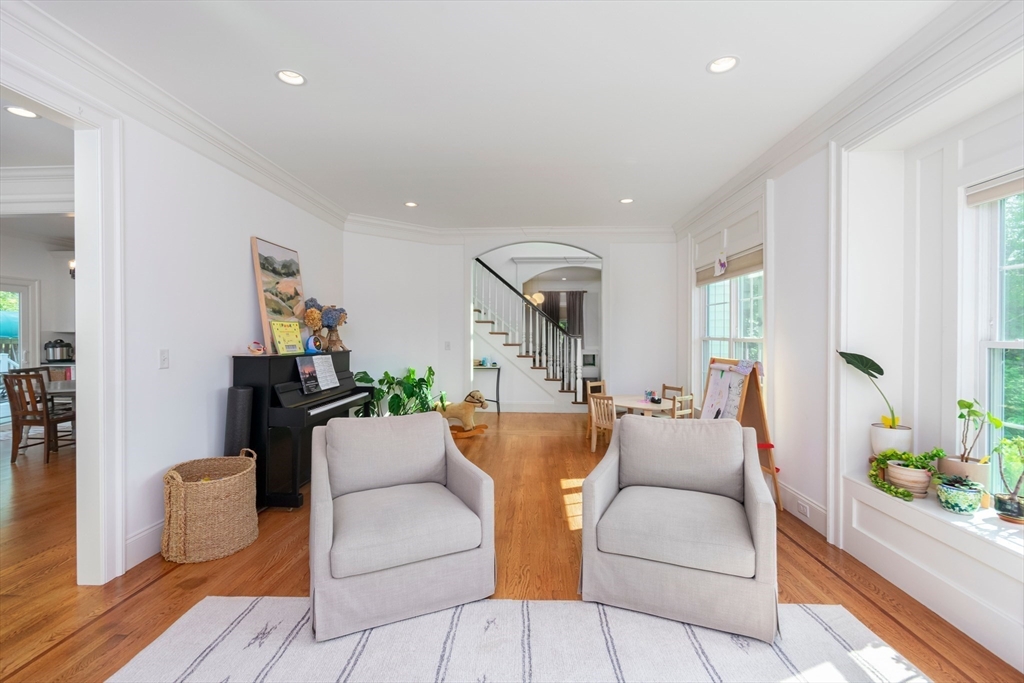 5 bed, 3 bath apartment for rent at 14 Brattle Ln, Arlington — photo 12 of 32