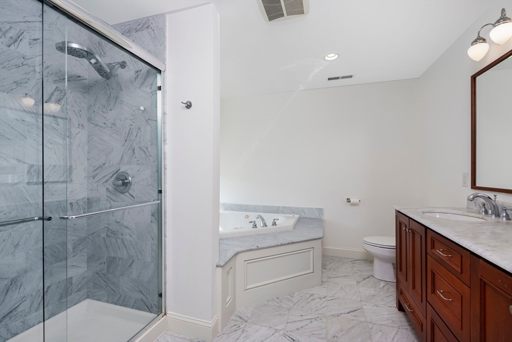 5 bed, 3 bath apartment for rent at 14 Brattle Ln, Arlington — photo 21 of 32