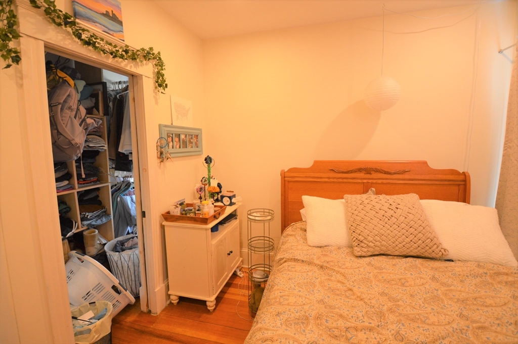 4 bed, 2 bath apartment for rent at 14 Breck Ave Unit 3, Oak Square — photo 9 of 27
