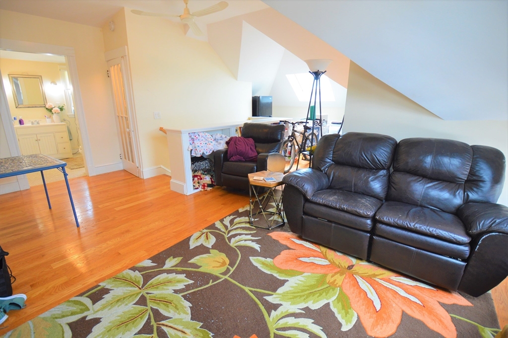 4 bed, 2 bath apartment for rent at 14 Breck Ave Unit 3, Oak Square — photo 7 of 27
