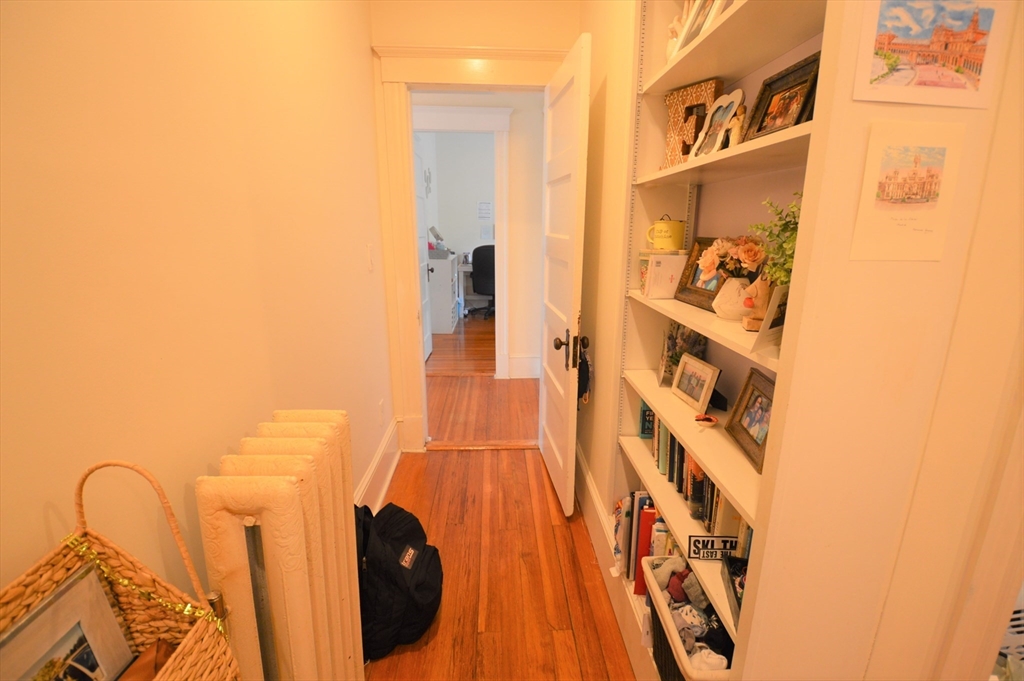 4 bed, 2 bath apartment for rent at 14 Breck Ave Unit 3, Oak Square — photo 17 of 27
