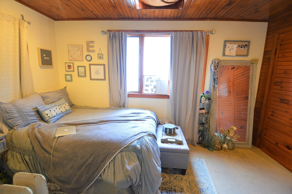 4 bed, 2 bath apartment for rent at 14 Breck Ave Unit 3, Oak Square — photo 13 of 27