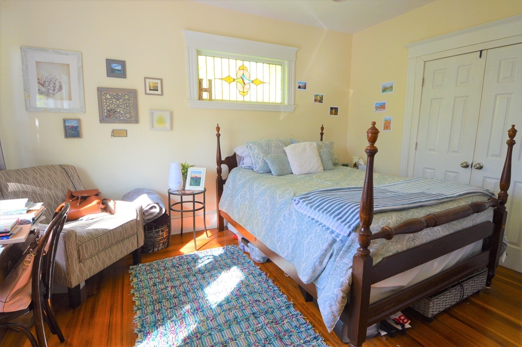 4 bed, 2 bath apartment for rent at 14 Breck Ave Unit 3, Oak Square — photo 10 of 27