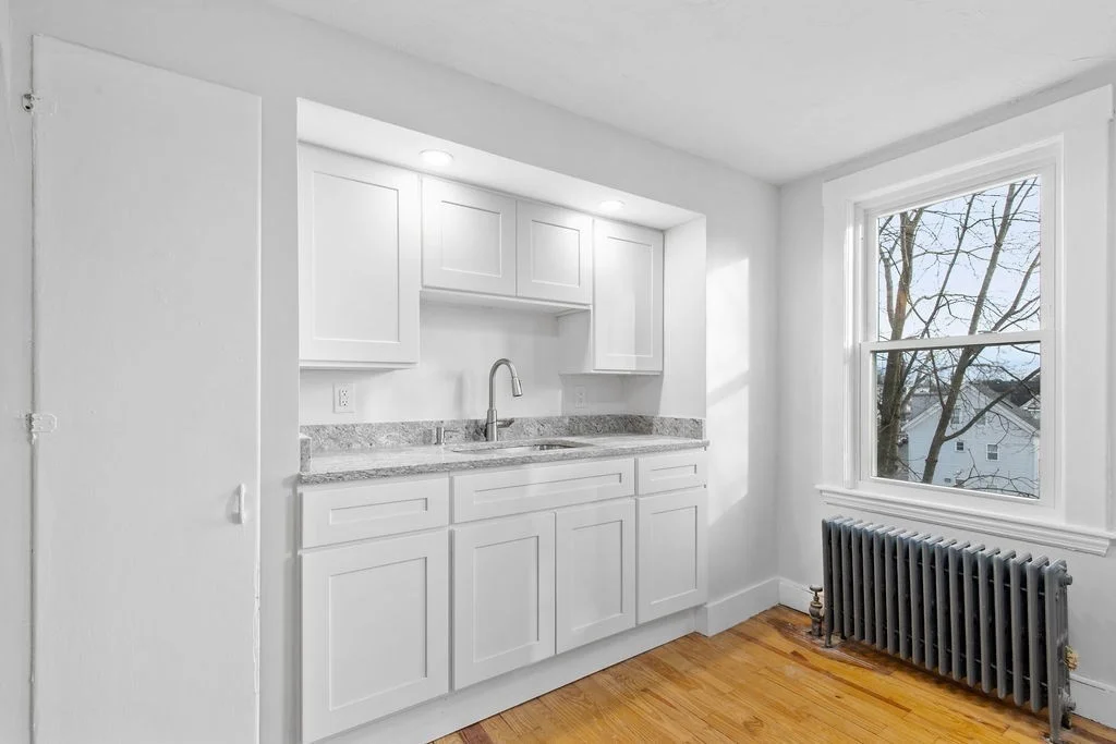 1 bed, 1 bath apartment for rent at 14 Brett St Unit 3b, Brockton — photo 1 of 9
