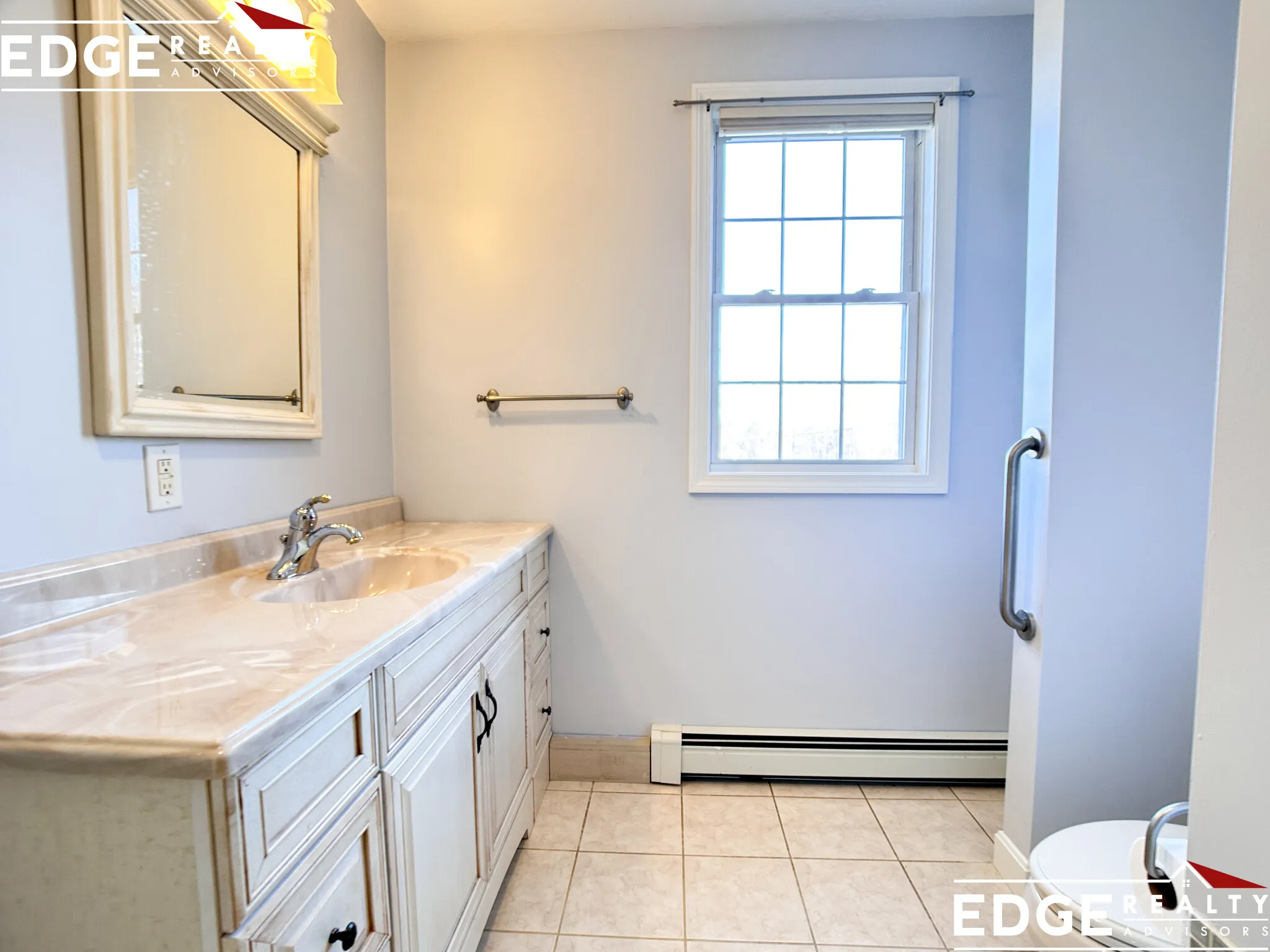 4 bed, 2 bath apartment for rent at 14 Brooks St Unit 1, Brighton — photo 15 of 19