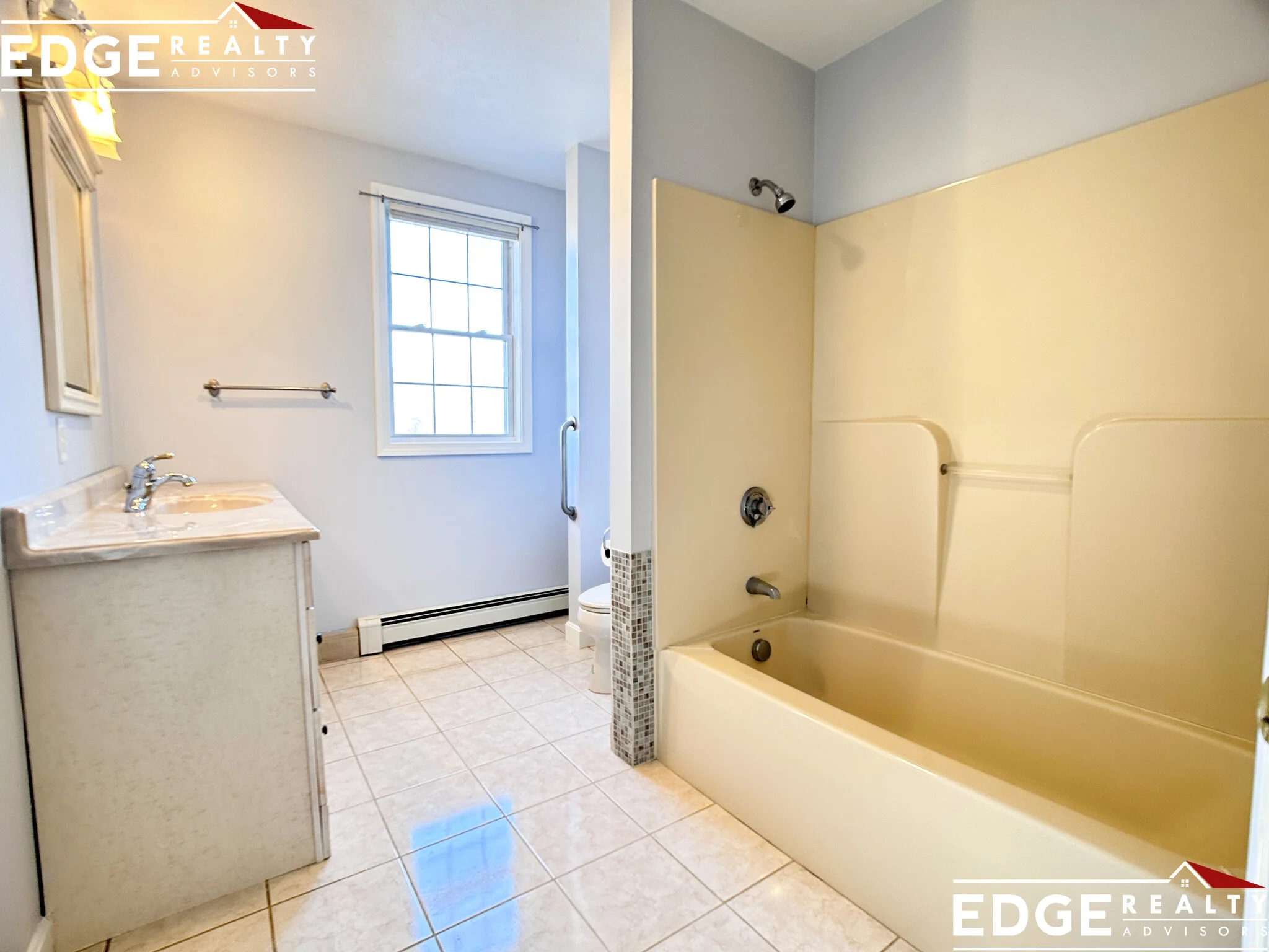 4 bed, 2 bath apartment for rent at 14 Brooks St Unit 1, Brighton — photo 14 of 19