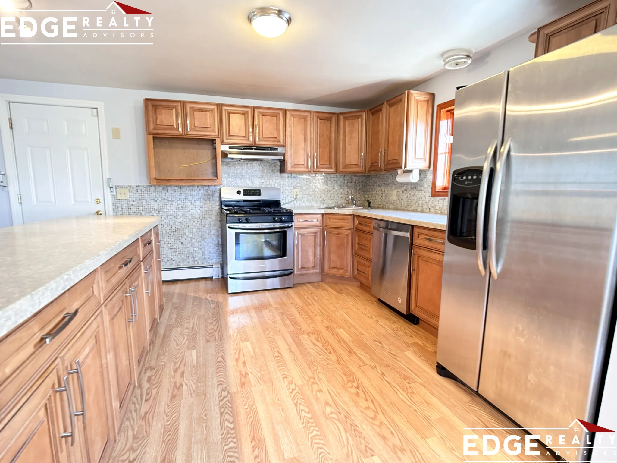 4 bed, 2 bath apartment for rent at 14 Brooks St Unit 1, Brighton — photo 4 of 19