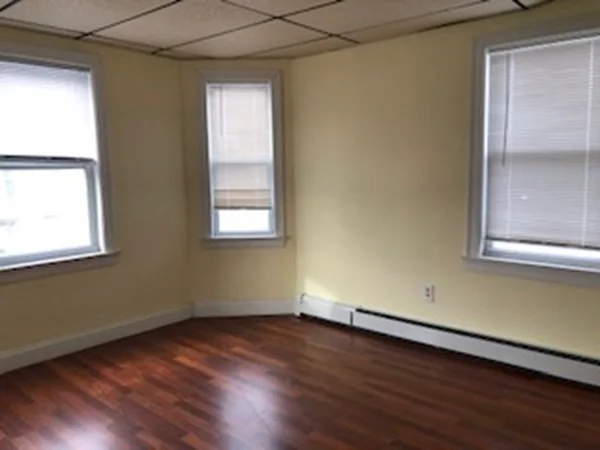 4 bed, 1 bath apartment for rent at 14 Burnside St Unit 2, Lowell — photo 10 of 22