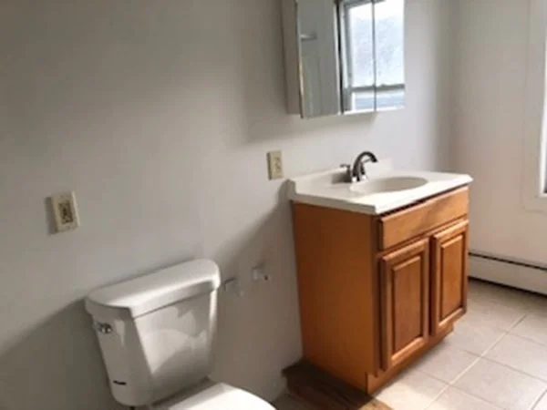 4 bed, 1 bath apartment for rent at 14 Burnside St Unit 2, Lowell — photo 8 of 22