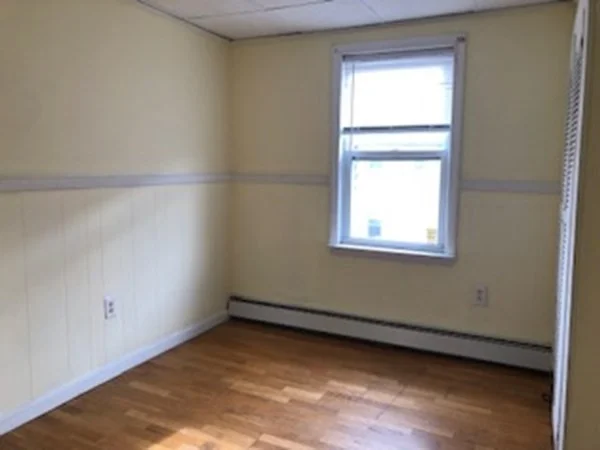 4 bed, 1 bath apartment for rent at 14 Burnside St Unit 2, Lowell — photo 19 of 22