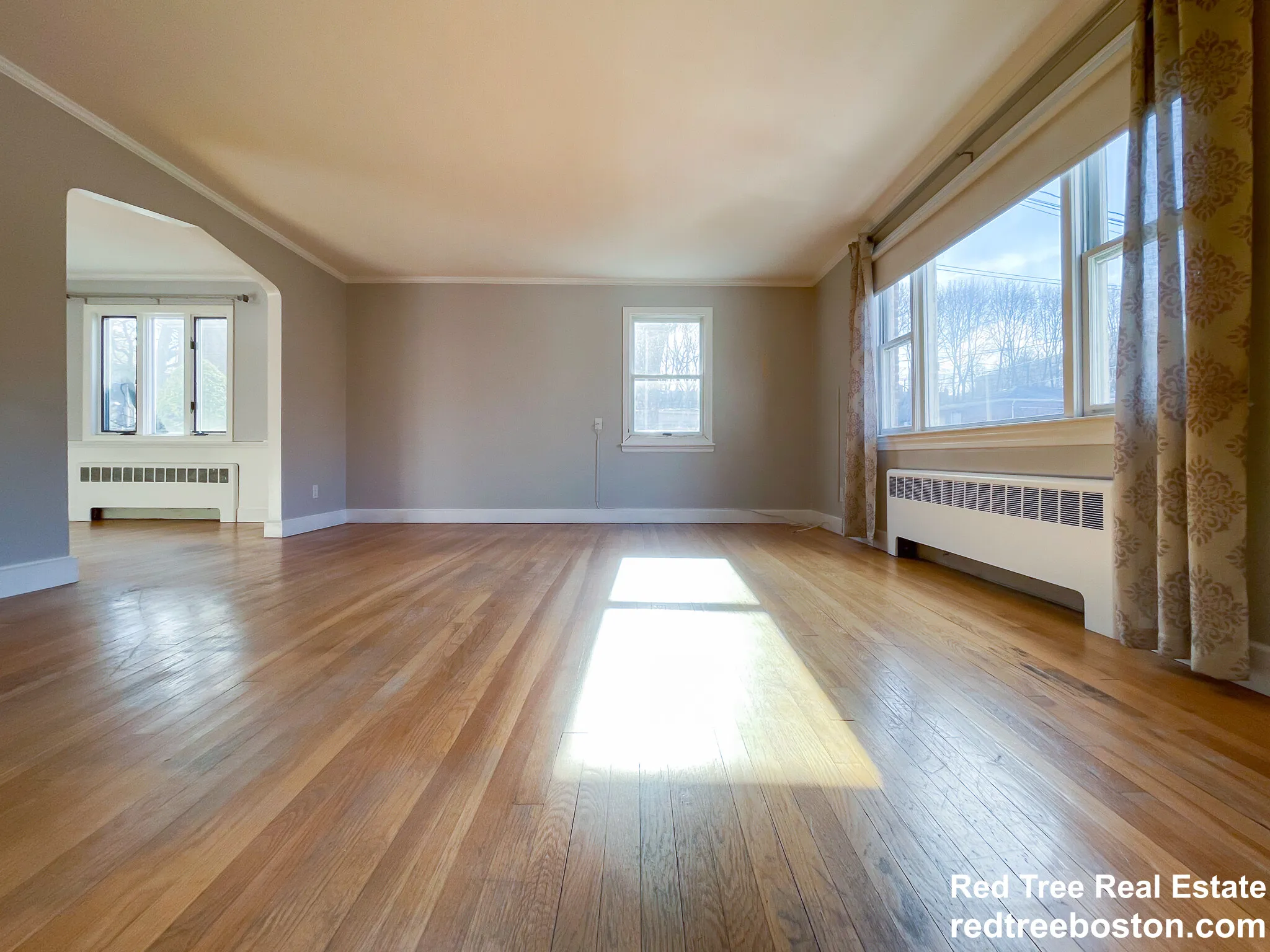 2 bed, 1 bath apartment for rent at 14 Caltha Rd Unit 1, Oak Square — photo 2 of 12
