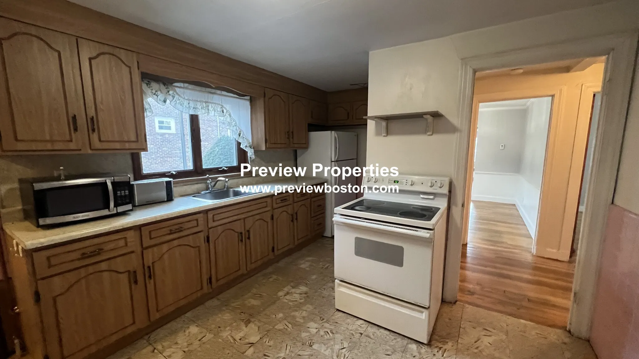 2 bed, 1 bath apartment for rent at 14 Caltha Rd Unit 1P, Oak Square