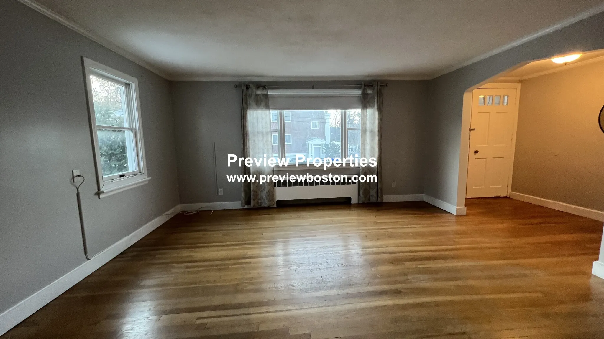 2 bed, 1 bath apartment for rent at 14 Caltha Rd Unit 1P, Oak Square — photo 4 of 33