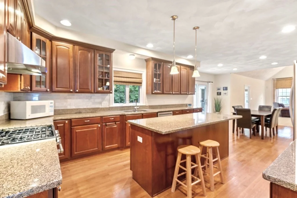 4 bed, 3 bath apartment for rent at 14 Cassimere St, Andover — photo 3 of 30