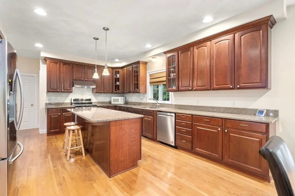 4 bed, 3 bath apartment for rent at 14 Cassimere St, Andover — photo 5 of 30
