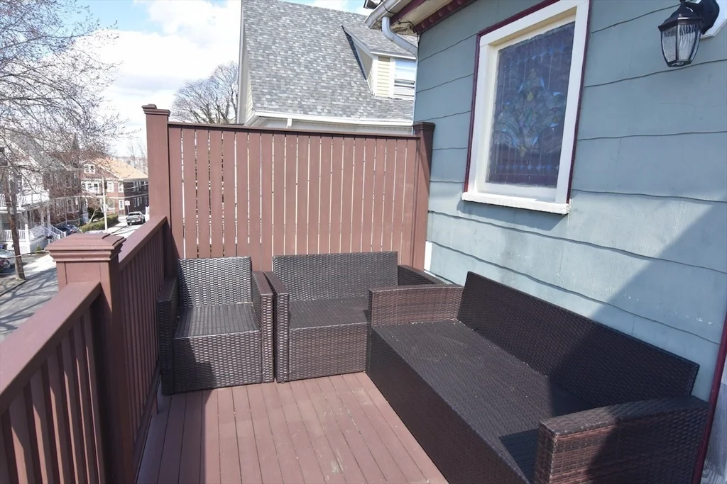 4 bed, 2 bath apartment for rent at 14 Castle Rock St Unit 14, Dorchester — photo 5 of 33