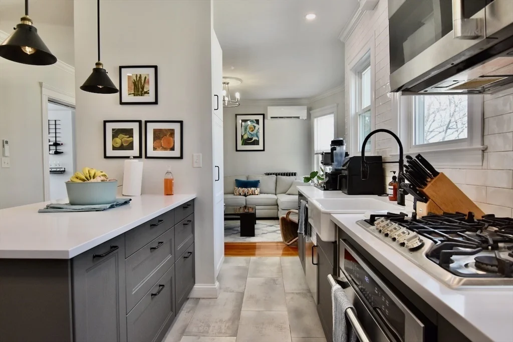4 bed, 2 bath apartment for rent at 14 Castle Rock St Unit 14, Dorchester — photo 1 of 33