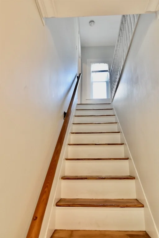 4 bed, 2 bath apartment for rent at 14 Castle Rock St Unit 14, Dorchester — photo 18 of 33