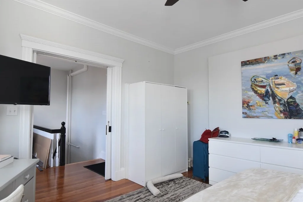 4 bed, 2 bath apartment for rent at 14 Castle Rock St Unit 14, Dorchester — photo 20 of 33