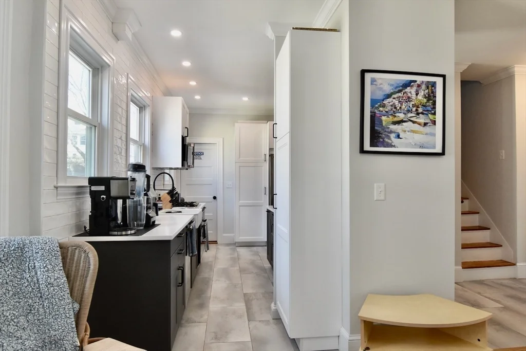 4 bed, 2 bath apartment for rent at 14 Castle Rock St Unit 14, Dorchester — photo 14 of 33