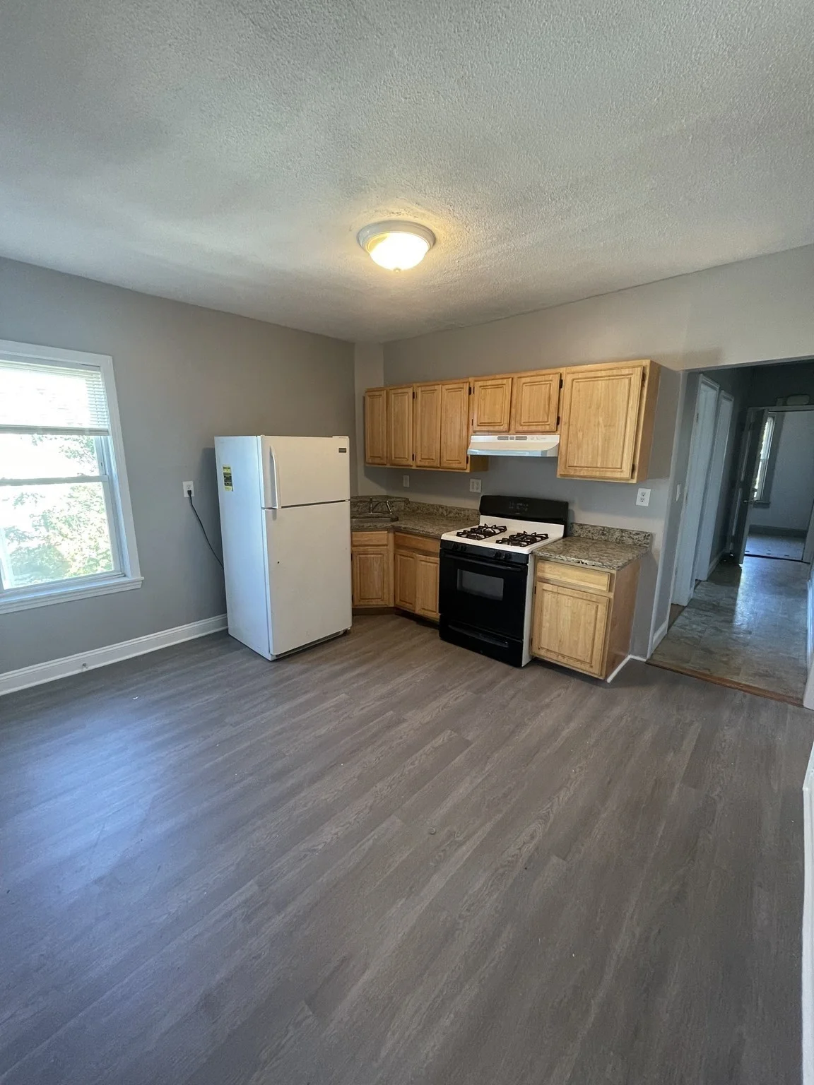 3 bed, 1 bath apartment for rent at 14 Cawfield St Unit 3, Dorchester — photo 2 of 16