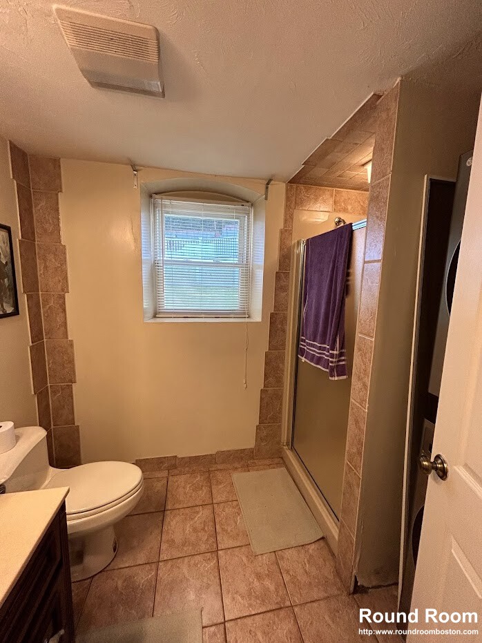 4 bed, 2 bath apartment for rent at 14 Cedarcrest Rd Unit 1, West Roxbury — photo 5 of 22