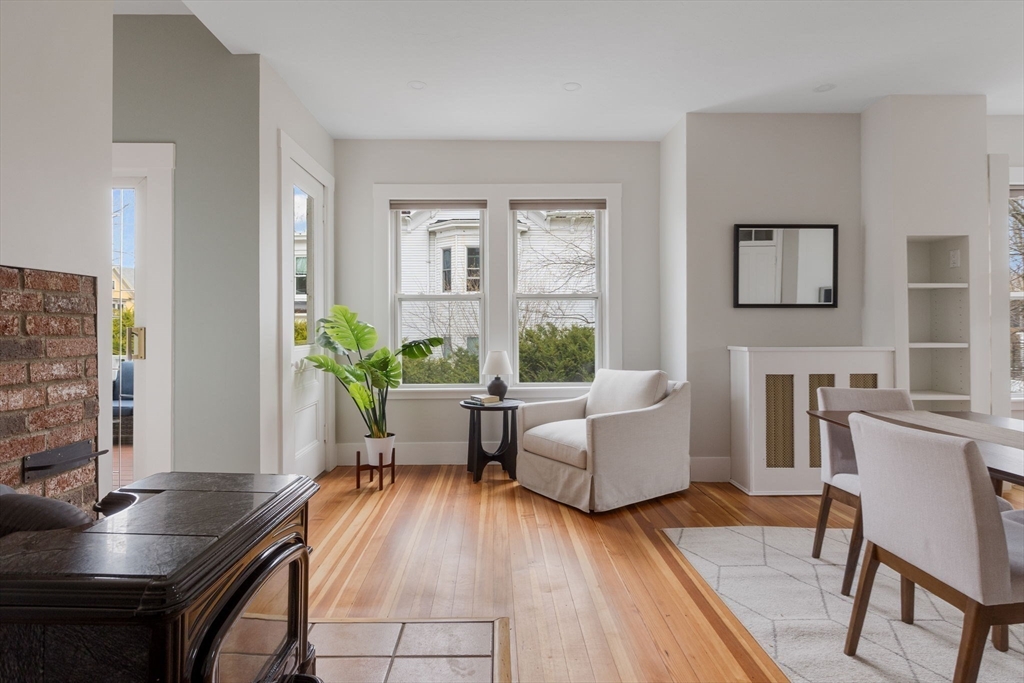 5 bed, 1 bath apartment for rent at 14 Center St Unit 3, Watertown — photo 14 of 18